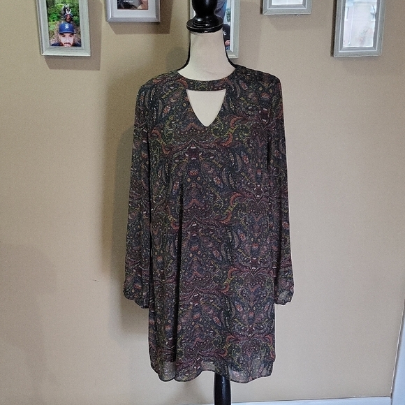 Ruff Hewn Dresses & Skirts - Ruff Hewn Grey Paisley Lined Dress Top with Olive and Rust Accents